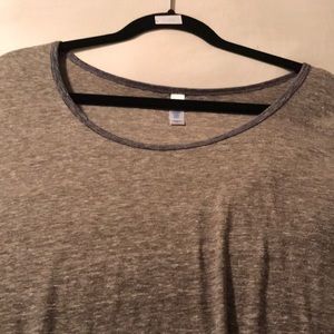 Lularoe classic tee